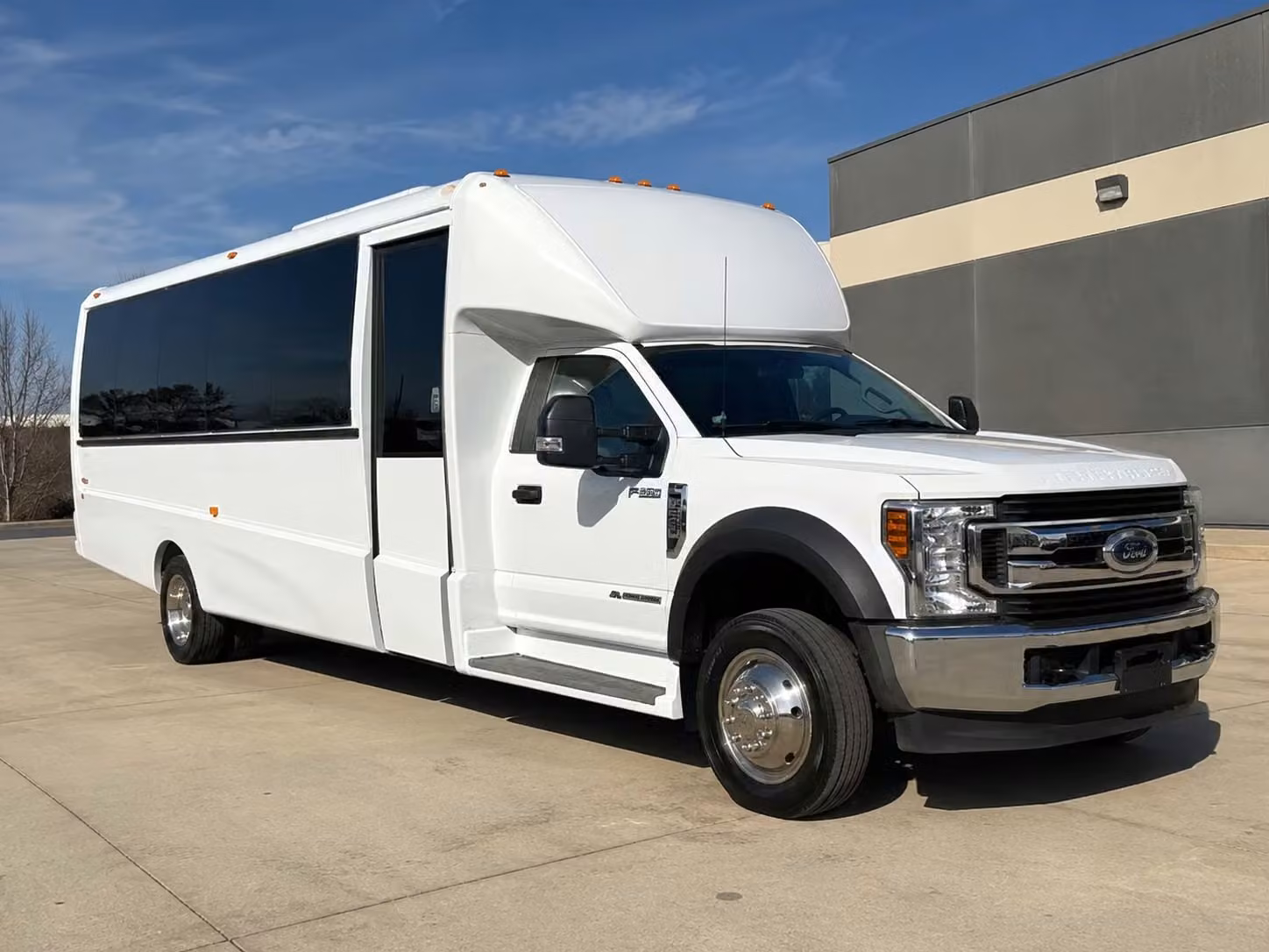 minibus rentals for smaller longmont concert groups